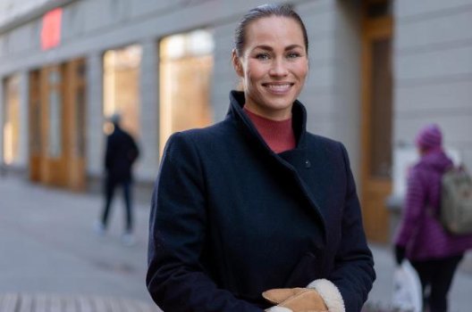 Spare- og forbrukerøkonom Cecilie Tvetenstrand på Karl Johan. Spare- og forbrukerøkonom Cecilie Tvetenstrand på Karl Johan.