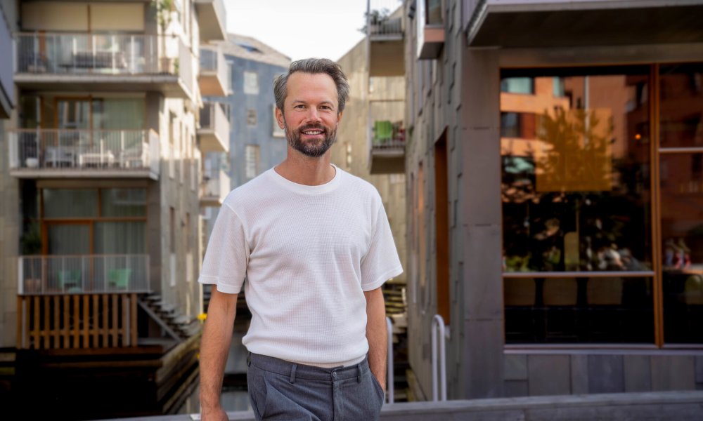 Pensjonsrådgiver Øyvind Bendz Strøm på gaten i Oslo.