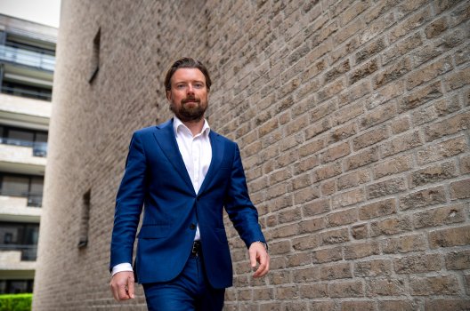 Portrett av en gående Joar Hagatun